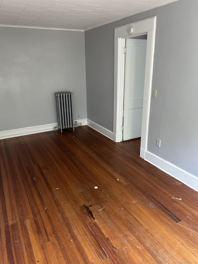 Photo - 54 Bradley Ave Unit 3