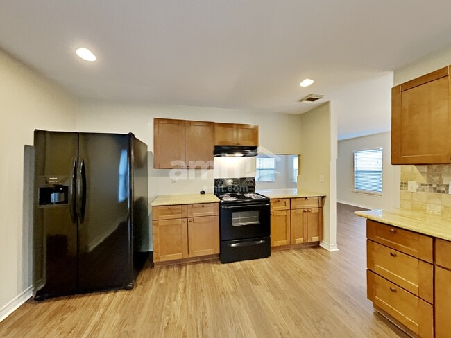 Photo - 8010 Manderly Pl