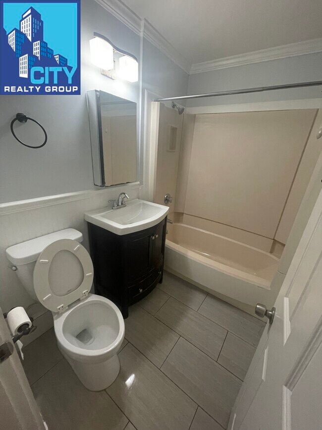 Photo - 169 Tremont St Unidad 1