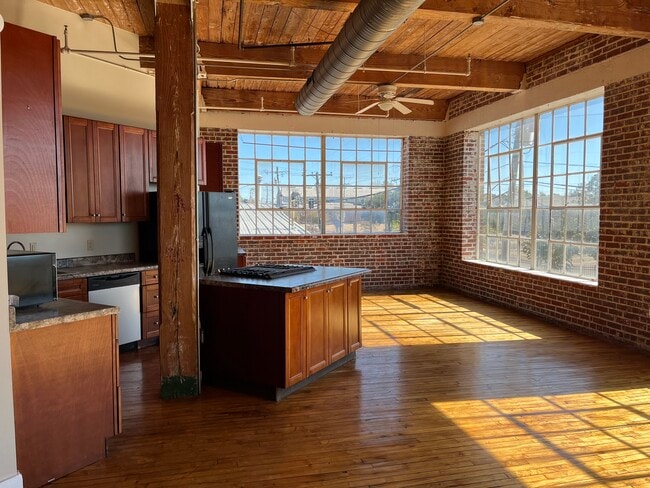 Photo - 736 Dickies Lofts
