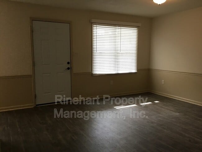 Photo - 840 Iredell St