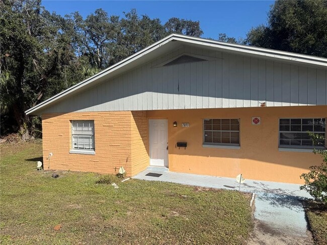 Building Photo - 7091 Balboa Dr