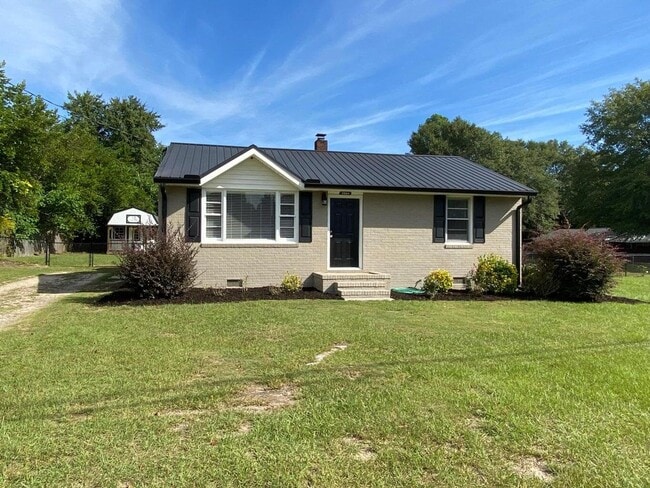 Building Photo - Brick Ranch in Columbia County!
