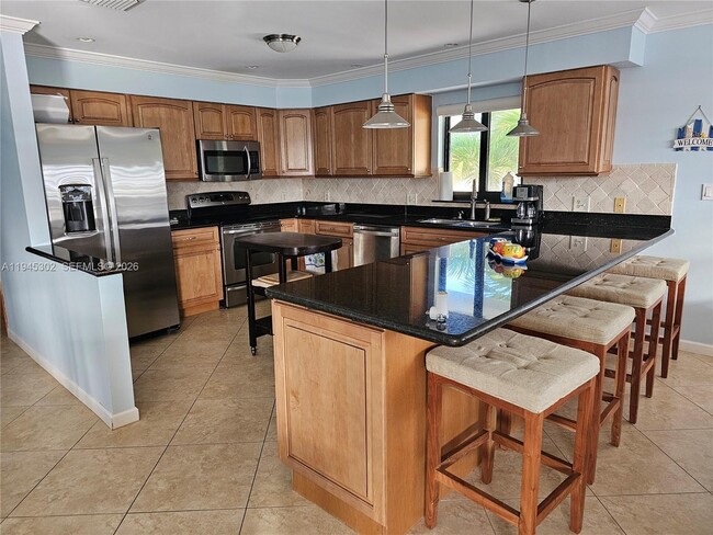 Photo - 112 Zane Gray Creek Dr