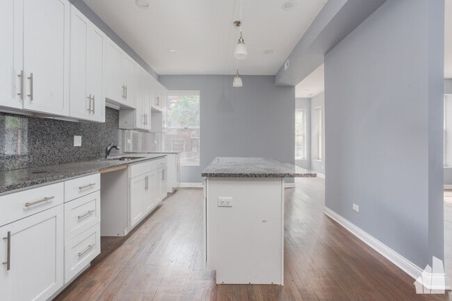 Photo - 5130 S Greenwood Ave Unidad 2S