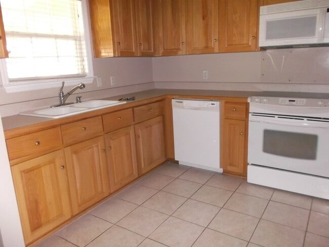 Photo - 191 County Rd 740