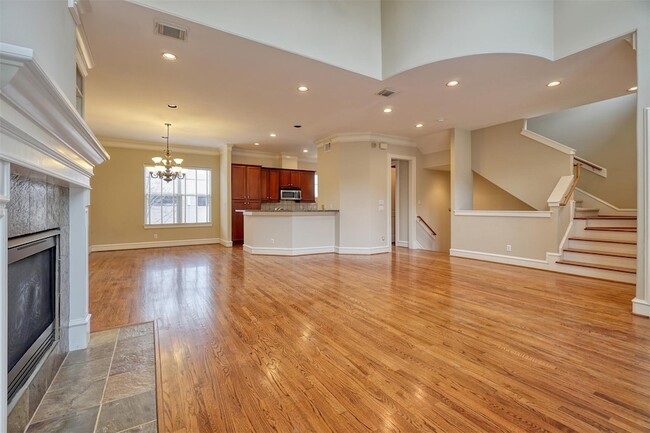 Photo - 906 Fowler St