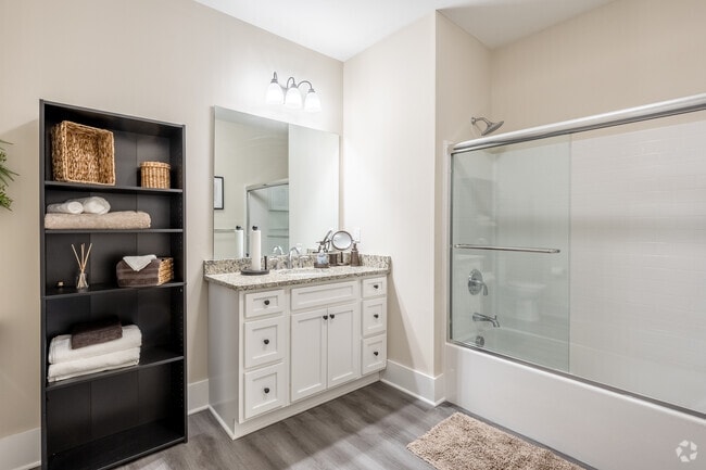 2BR 2BA - 1,245SF