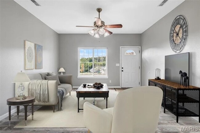 Photo - 489 Shade Tree Ln Unit 1