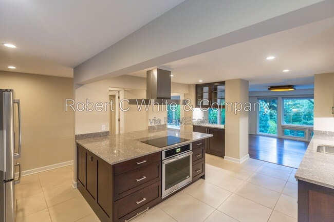 Photo - 16 Sunbrook Rd