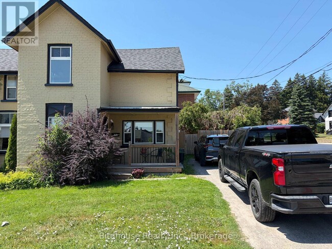 Photo - 123 William St N