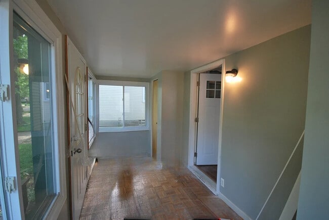 Photo - 18507 Lennane St