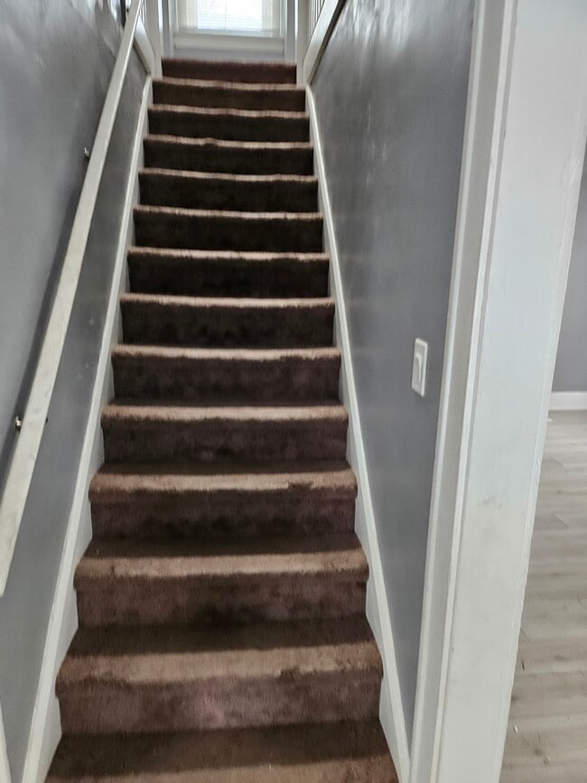 Photo - 573 Grace Ave