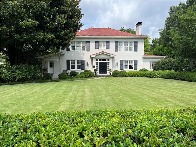 Building Photo - 2544 Peachtree Rd NW Unit 6