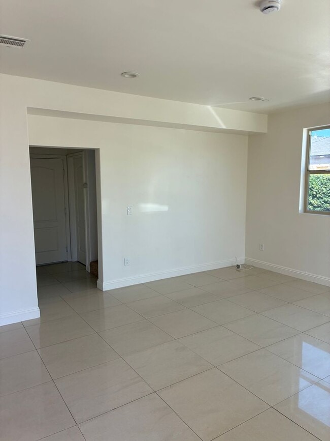 Photo - 9619Long Unit 9619