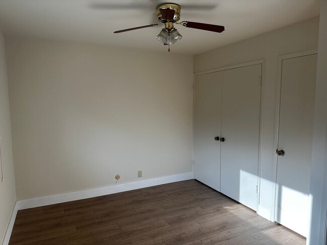 Photo - Sharp and spacious 3 bedroom, 2.5 bathroom townhouse in desirable Willowbrook community!