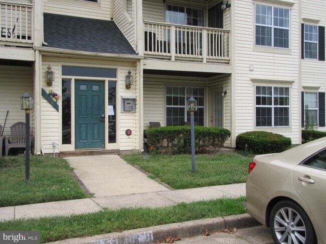 Building Photo - 11006 Koman Cir Unit 104