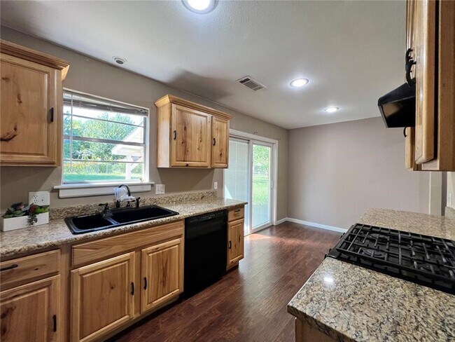 Photo - 1502 White Rd