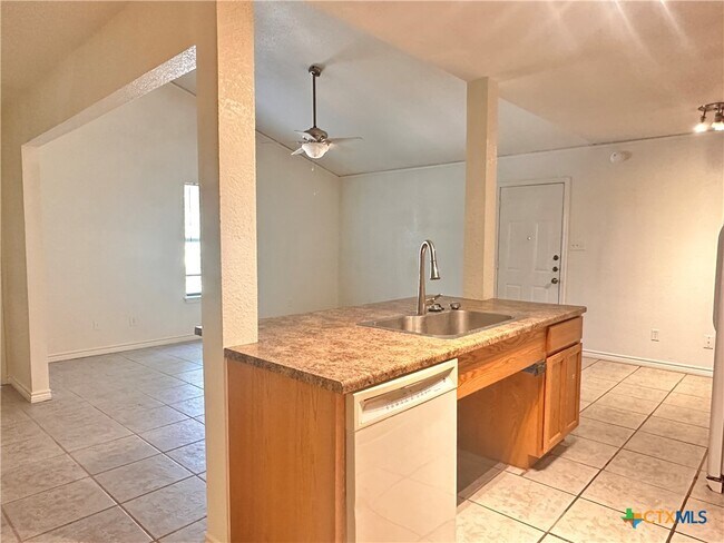 129 Riverside Dr