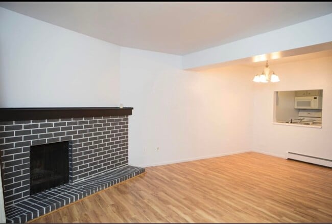 Building Photo - 801 E Drake Rd Unit J 66