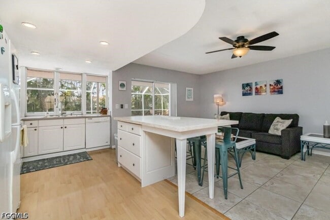 Photo - 922 SE 25th Ln