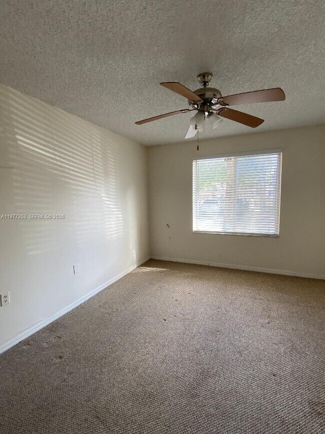 Photo - 22104 Glenmoree Unit 22104