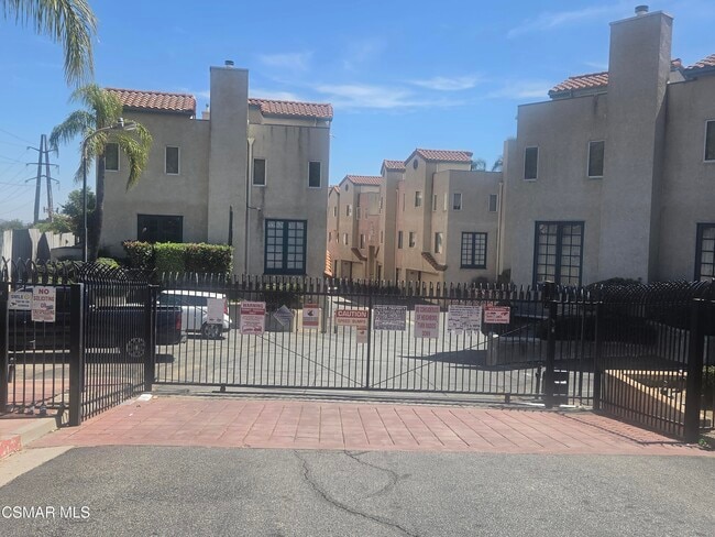 Photo - 13901 Olive View Ln