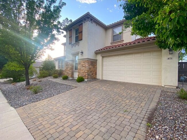 Photo - Top of the Hill - Gorgeous 5 Bedroom 3 Bath Reno House 3,160 sf