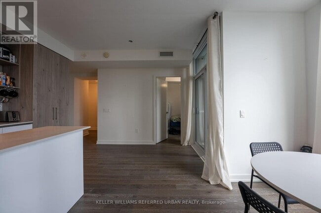 Photo - 1 Yorkville Ave Unit 3305