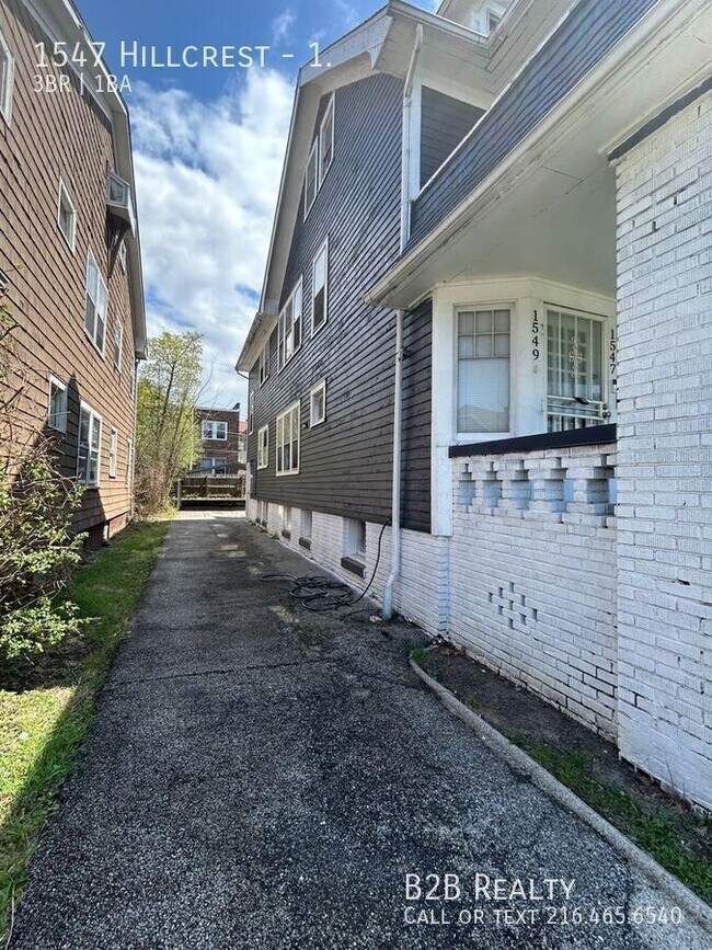 Photo - 1547 Hillcrest-1. Unit 1.