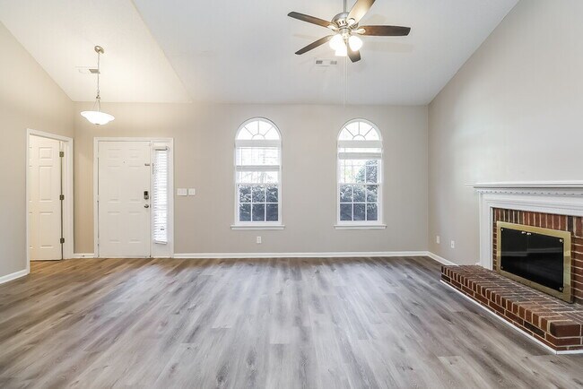 Photo - 7405 Chidley Dr