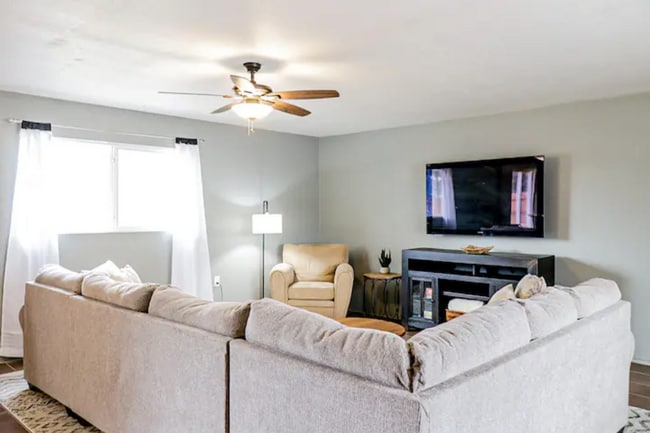 Photo - Cozy Gem,Dog-Friendly, Near Outdoor Escapes