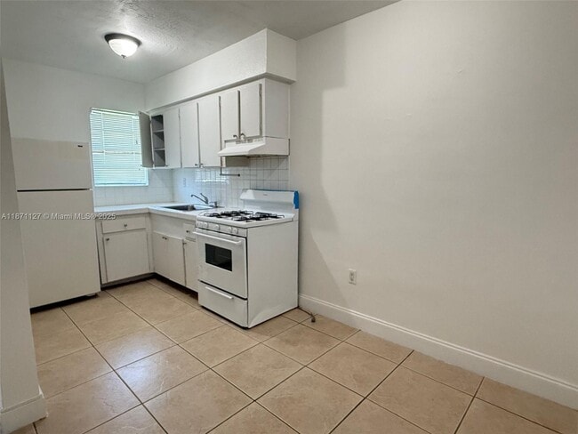 Photo - 4300 SW 67th Ave Unidad 38
