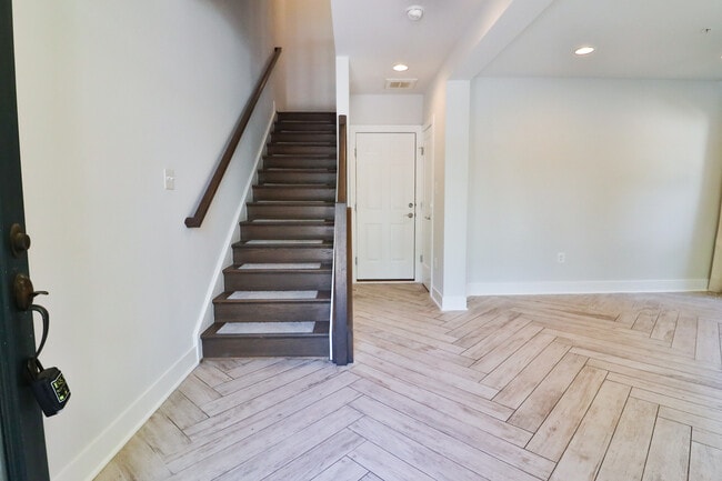 Photo - 1424 Piccard Dr