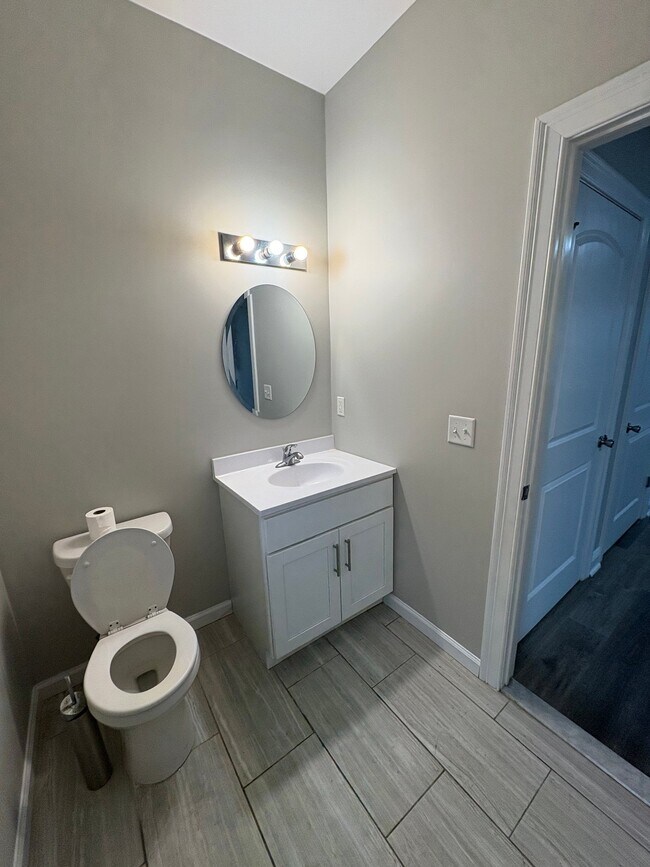 Photo - 331 Bond St Unit 3