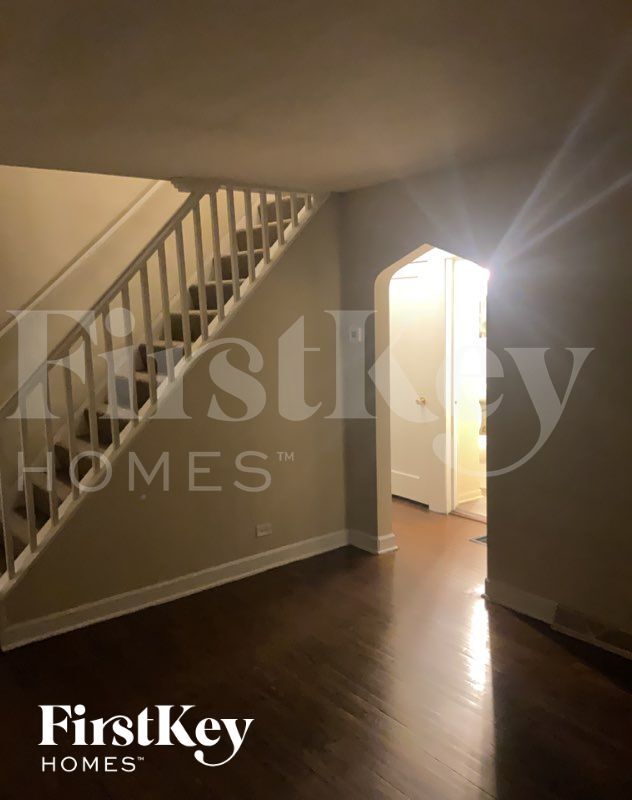 Photo - 236 E 142nd St