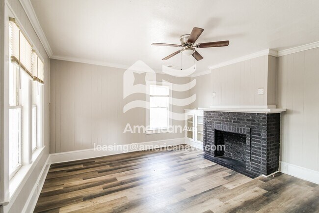 Photo - 2795 Cherry Ave