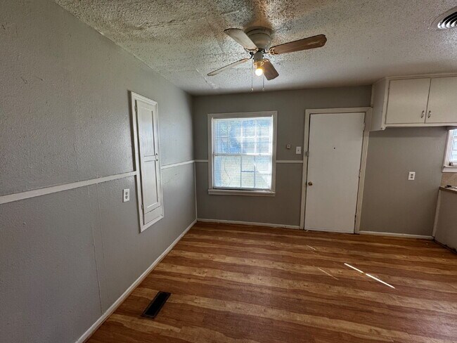 Photo - House Located Near Maxey Park, Medical District & Elementary School!