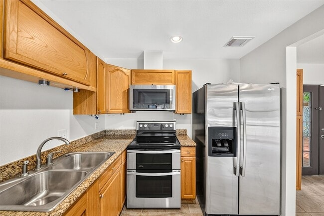 Photo - 4045 Woodfox St