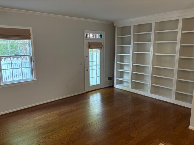 Photo - 1037 N Pitt St