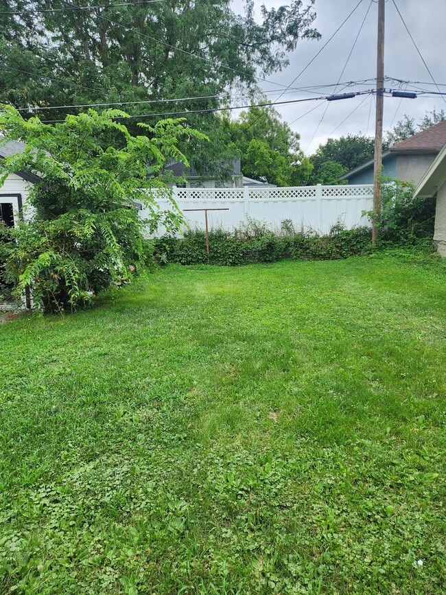 Photo - Aksarben 3/2 newly remodeled!