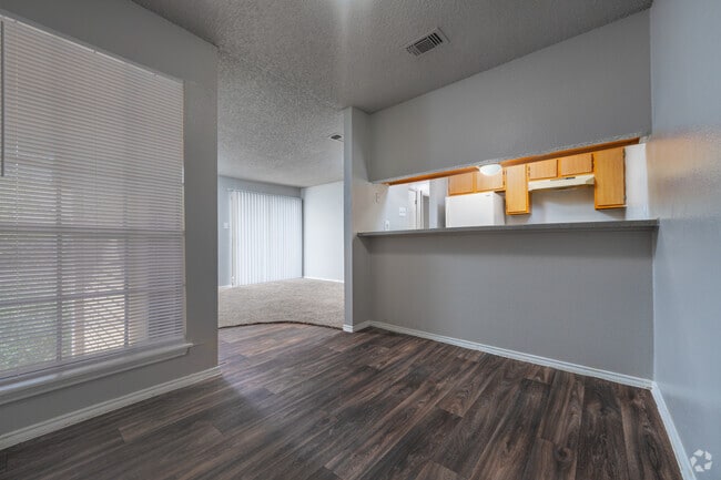2BR, 2BA - 810SF Dining Room