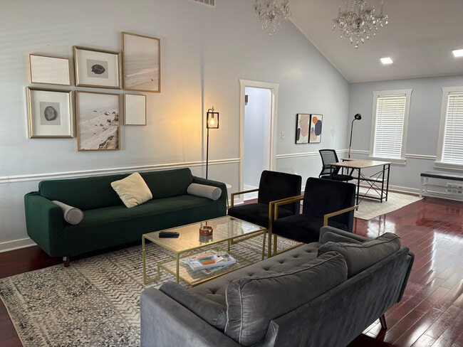 Photo - Room in House on Greg Dr SW