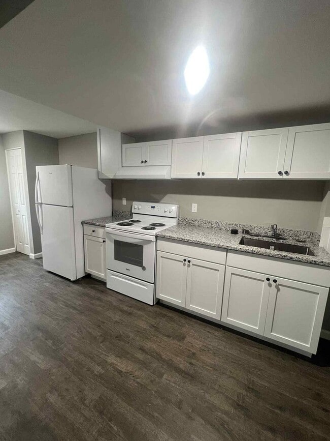 610 W 9th St Unit 610 W 9th - Apt A