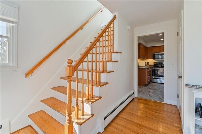 Photo - 98 Hargraves Dr