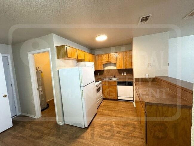Photo - 1208 Industrial Blvd
