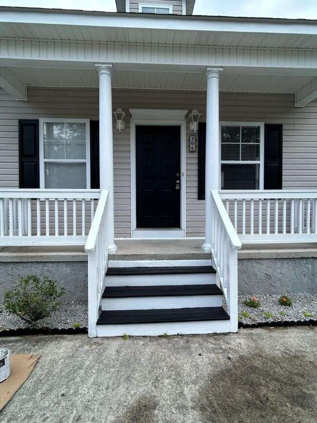 Building Photo - 308 N 30th St