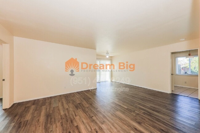 Photo - 652 Massachusetts Ave