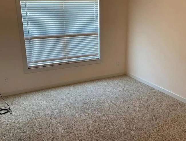 Photo - 401 Harper Ct