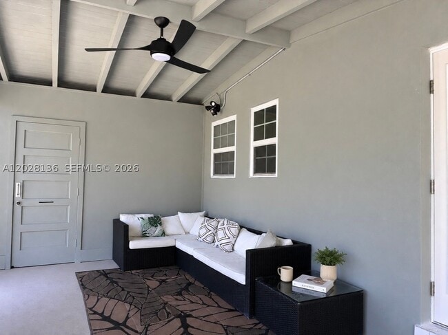 Photo - 810 NE 3rd Ave